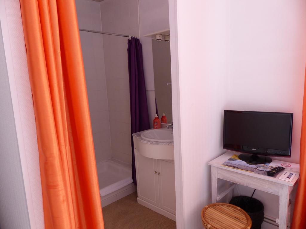 Hotel La Belle Etoile Saint-Nazaire  Bagian luar foto