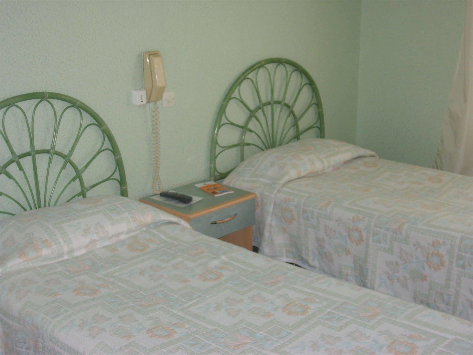 Hotel La Belle Etoile Saint-Nazaire  Bagian luar foto